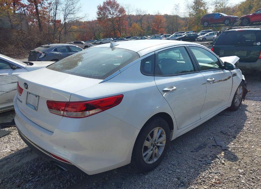 Photo 4 of 2016 Kia Optima LX (VIN 5XXGT4L30GG098393)