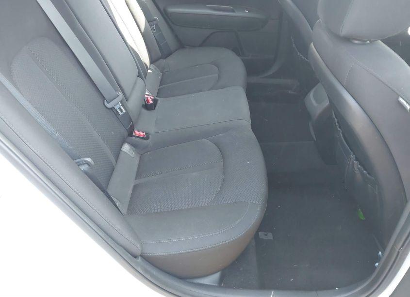 Photo 8 of 2016 Kia Optima LX (VIN 5XXGT4L30GG098393)