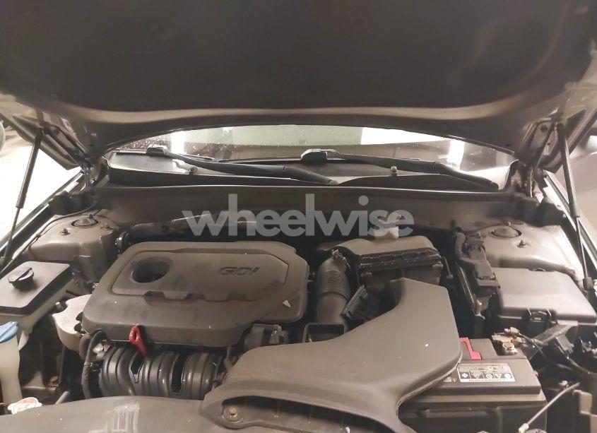 Photo 10 of 2016 Kia Optima LX (VIN 5XXGT4L30GG099561)