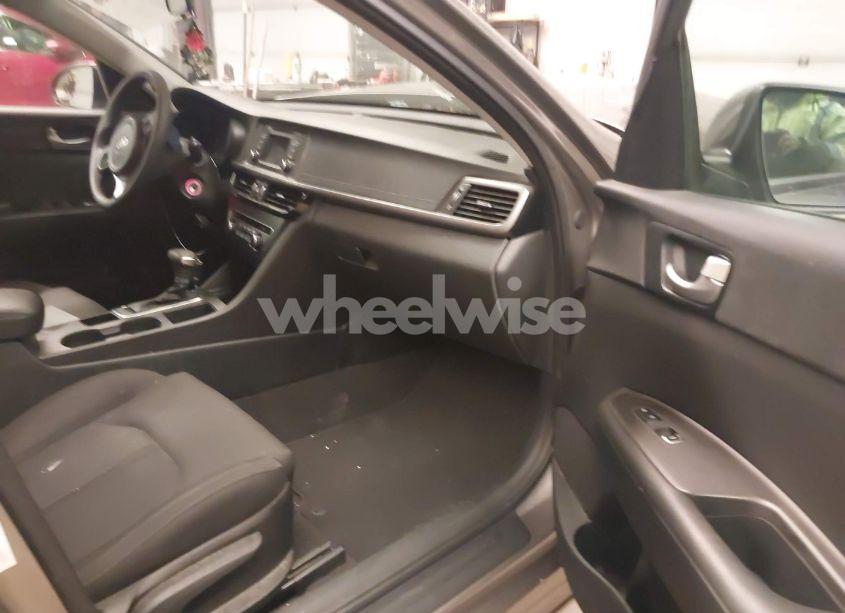 Photo 5 of 2016 Kia Optima LX (VIN 5XXGT4L30GG099561)