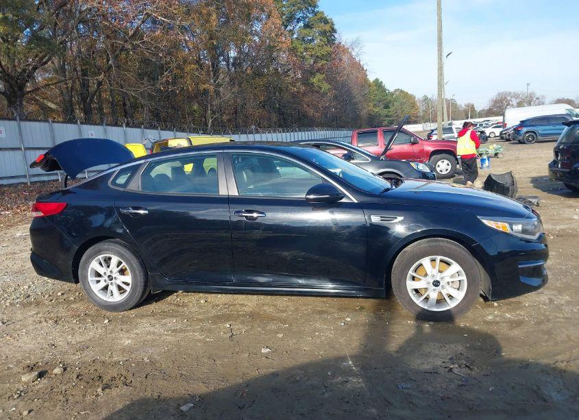 Photo 13 of 2016 Kia Optima LX (VIN 5XXGT4L30GG101504)