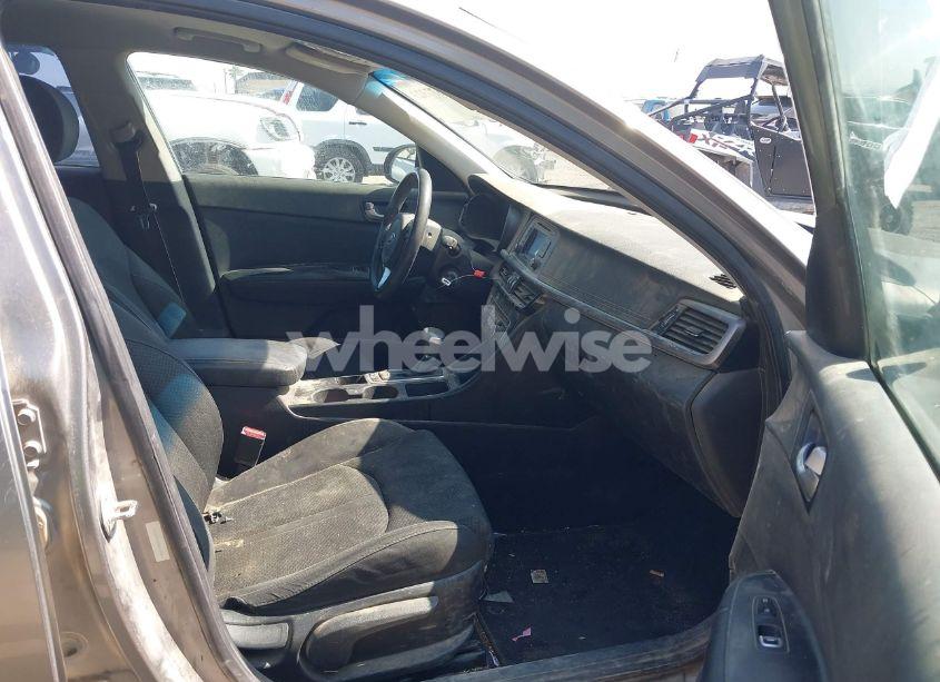 Photo 5 of 2016 Kia Optima LX (VIN 5XXGT4L30GG109876)