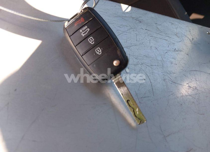 Photo 11 of 2016 Kia Optima LX (VIN 5XXGT4L30GG110123)