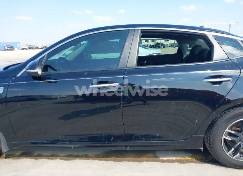 Photo 15 of 2016 Kia Optima LX (VIN 5XXGT4L30GG110123)