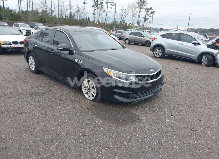 2016 Kia Optima LX (VIN 5XXGT4L30GG111711) main photo