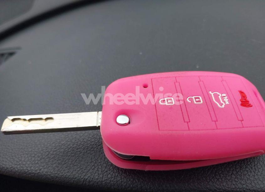 Photo 11 of 2016 Kia Optima LX (VIN 5XXGT4L30GG111711)