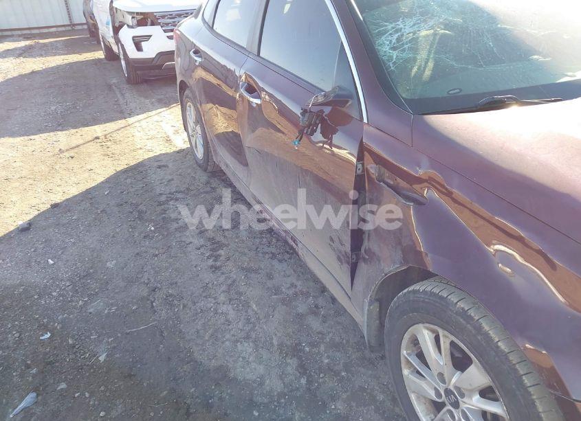 Photo 6 of 2016 Kia Optima LX (VIN 5XXGT4L30GG118111)