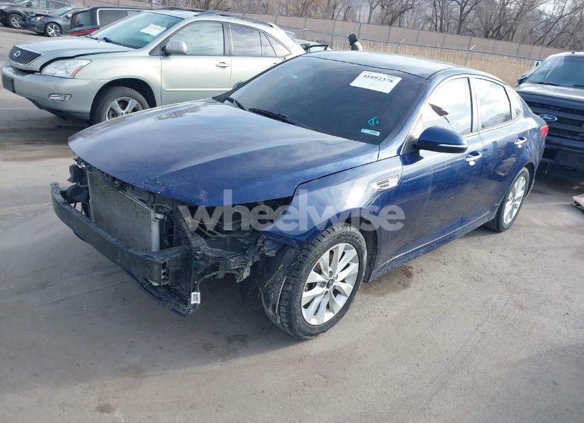 Photo 2 of 2017 Kia Optima LX (VIN 5XXGT4L30HG122077)