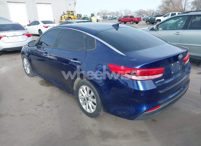 Photo 3 of 2017 Kia Optima LX (VIN 5XXGT4L30HG122077)