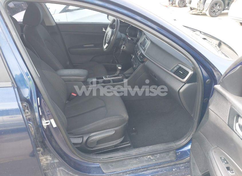 Photo 5 of 2017 Kia Optima LX (VIN 5XXGT4L30HG122077)