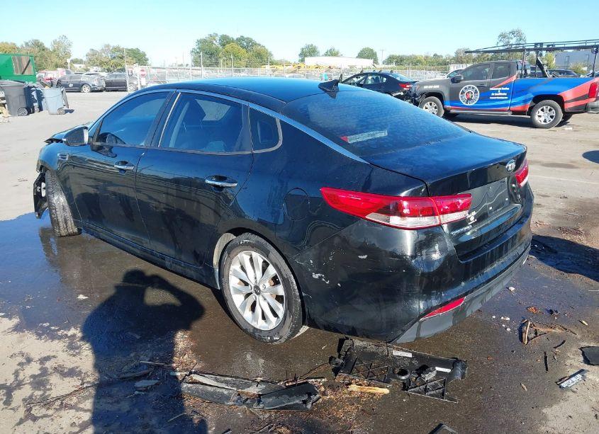 Photo 3 of 2017 Kia Optima LX (VIN 5XXGT4L30HG126355)