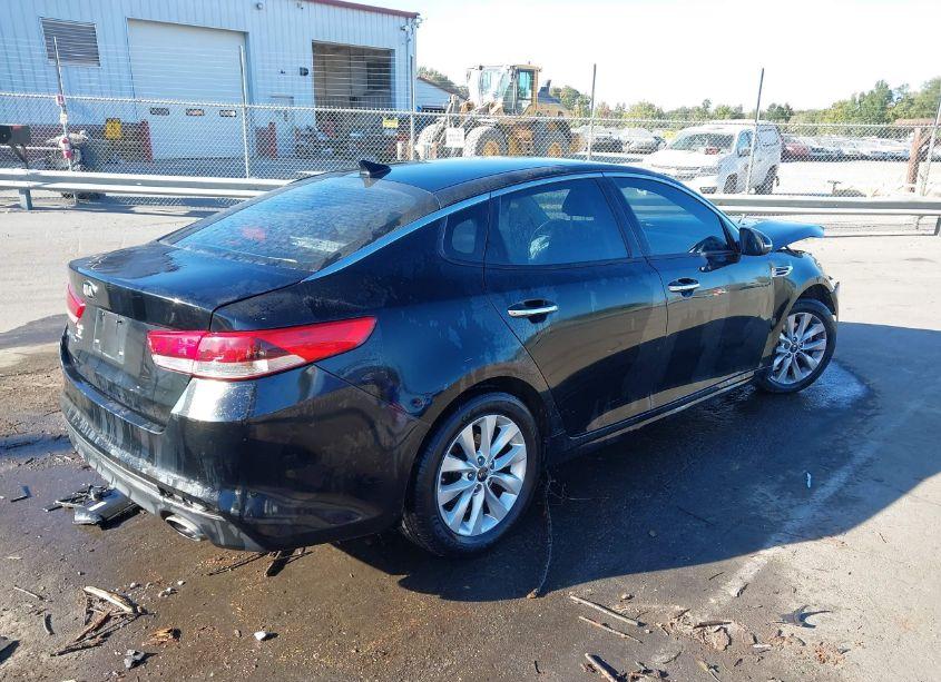 Photo 4 of 2017 Kia Optima LX (VIN 5XXGT4L30HG126355)
