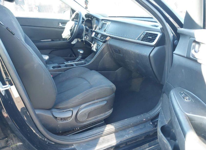 Photo 5 of 2017 Kia Optima LX (VIN 5XXGT4L30HG126355)