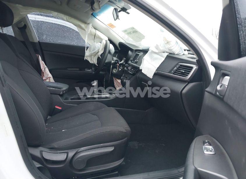 Photo 5 of 2017 Kia Optima LX (VIN 5XXGT4L30HG148596)