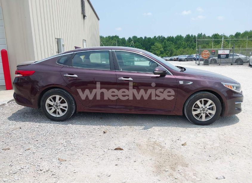 Photo 13 of 2017 Kia Optima LX (VIN 5XXGT4L30HG155094)