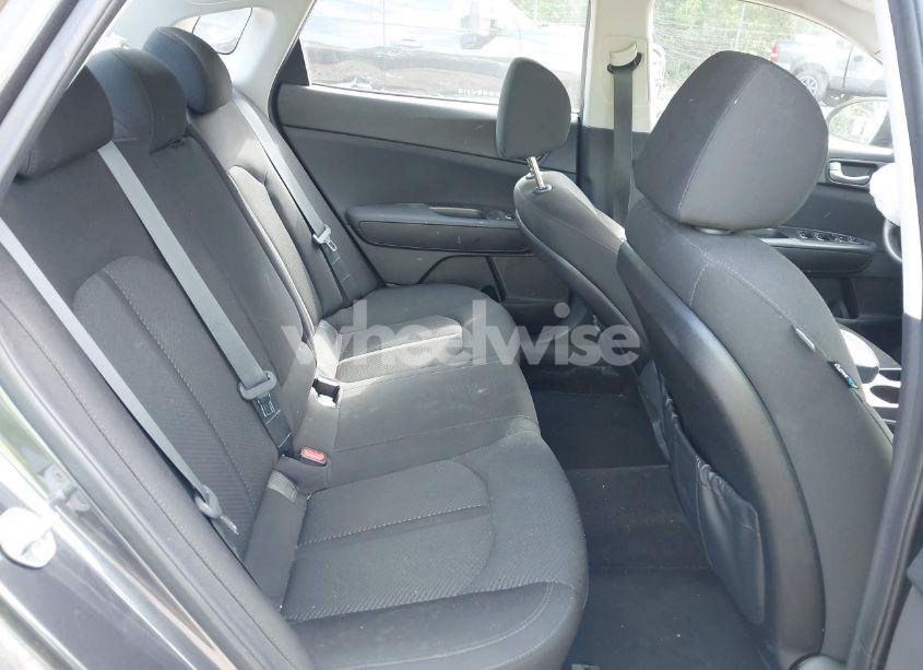 Photo 8 of 2017 Kia Optima LX (VIN 5XXGT4L30HG155483)