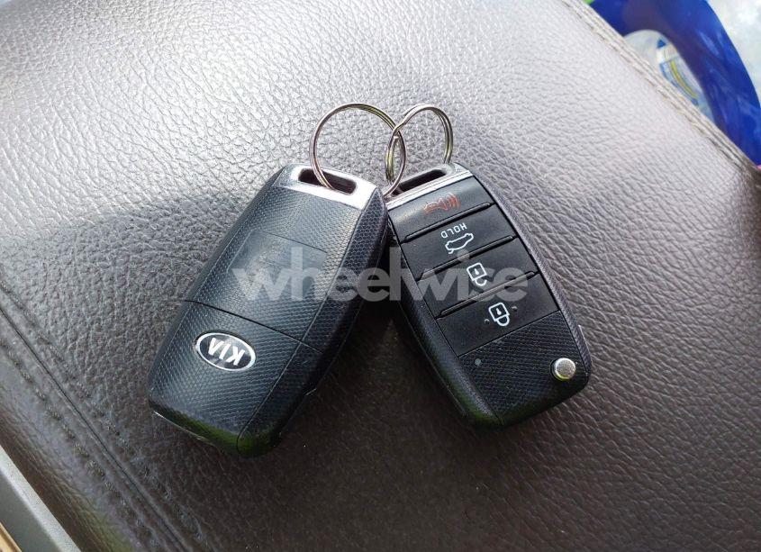 Photo 11 of 2017 Kia Optima LX (VIN 5XXGT4L30HG158576)