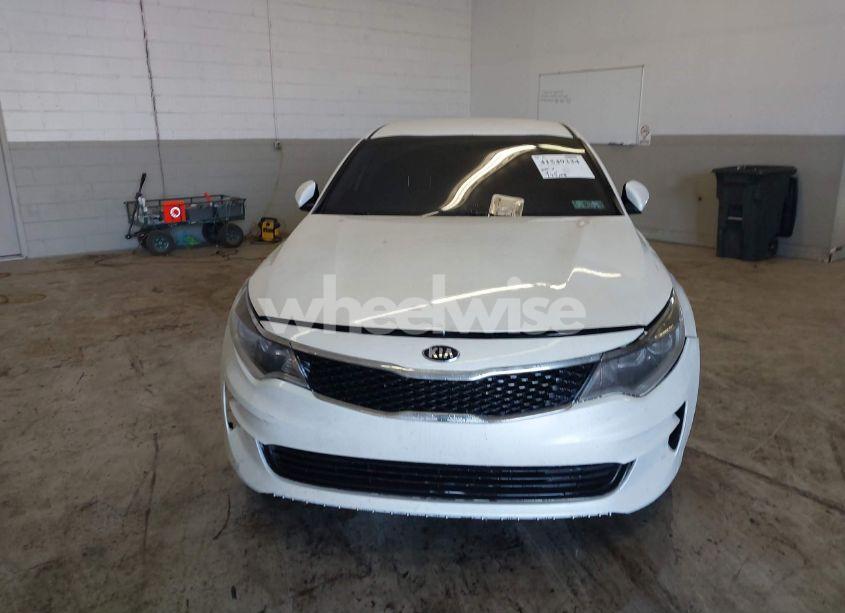 Photo 12 of 2017 Kia Optima LX (VIN 5XXGT4L30HG170906)