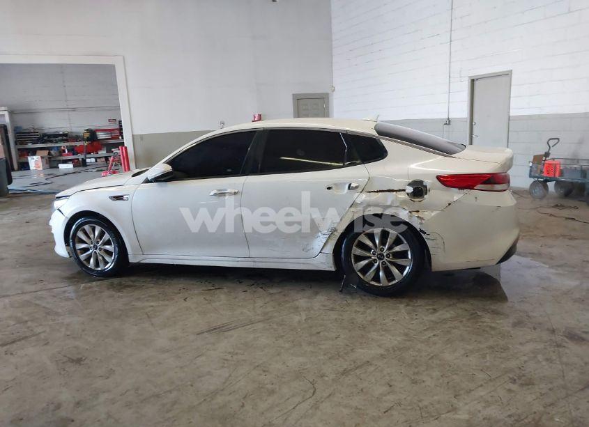 Photo 14 of 2017 Kia Optima LX (VIN 5XXGT4L30HG170906)