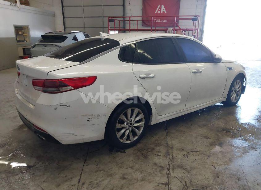 Photo 4 of 2017 Kia Optima LX (VIN 5XXGT4L30HG170906)