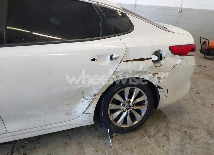 Photo 6 of 2017 Kia Optima LX (VIN 5XXGT4L30HG170906)