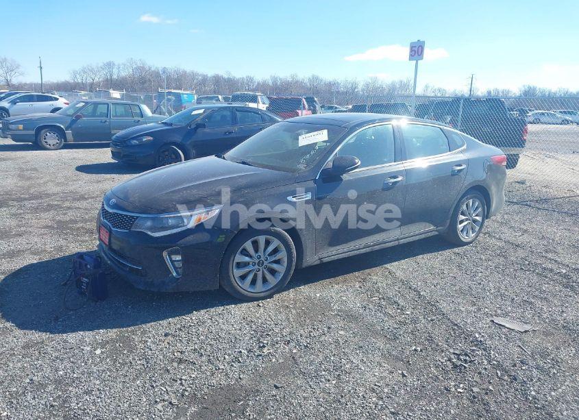 Photo 2 of 2018 Kia Optima S (VIN 5XXGT4L30JG188067)