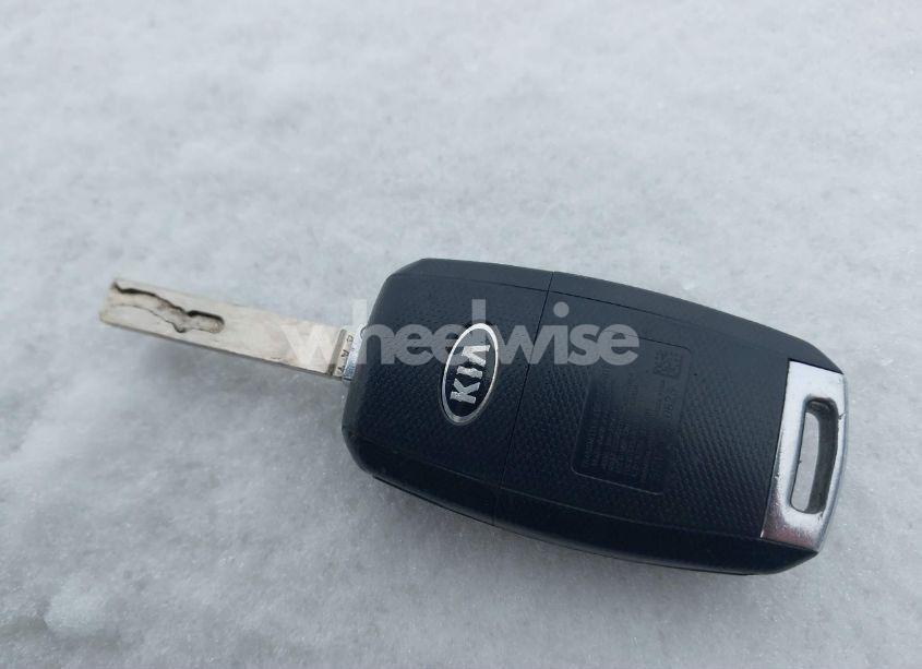 Photo 11 of 2018 Kia Optima LX (VIN 5XXGT4L30JG191504)