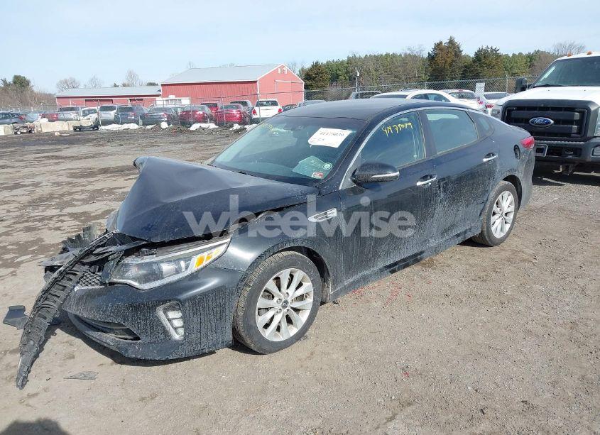 Photo 2 of 2018 Kia Optima S (VIN 5XXGT4L30JG196573)