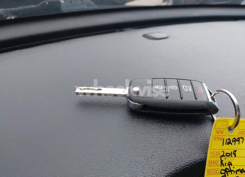 Photo 11 of 2018 Kia Optima LX (VIN 5XXGT4L30JG198002)