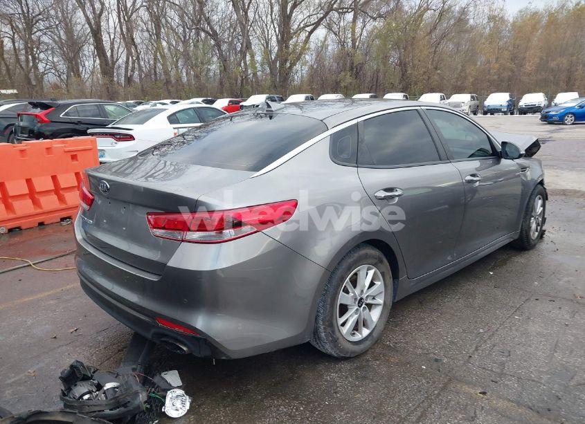 Photo 4 of 2018 Kia Optima LX (VIN 5XXGT4L30JG198002)