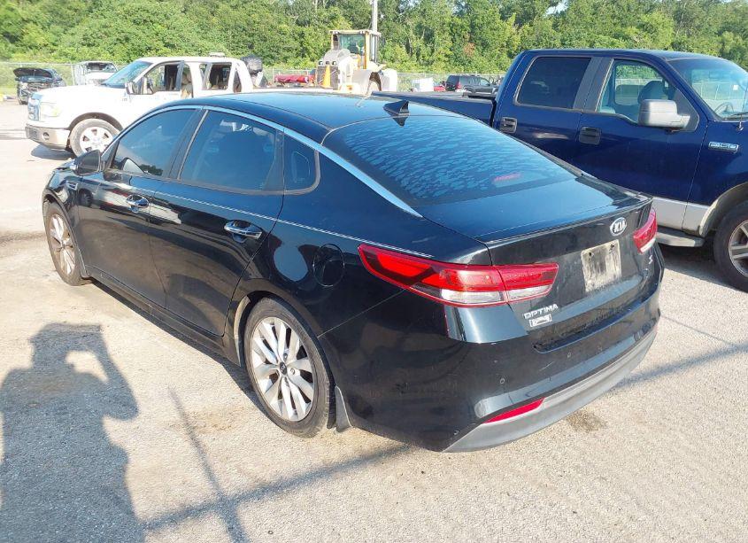 Photo 3 of 2018 Kia Optima S (VIN 5XXGT4L30JG206194)