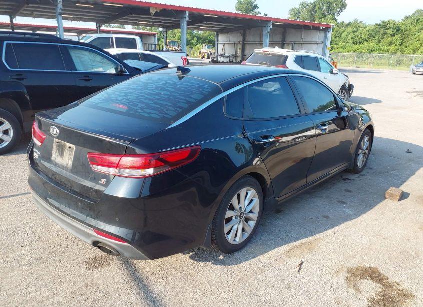 Photo 4 of 2018 Kia Optima S (VIN 5XXGT4L30JG206194)