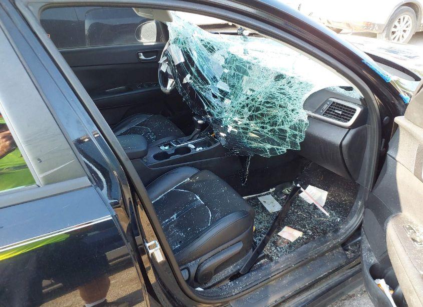 Photo 5 of 2018 Kia Optima S (VIN 5XXGT4L30JG206194)