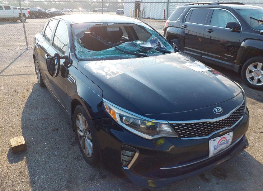 Photo 6 of 2018 Kia Optima S (VIN 5XXGT4L30JG206194)