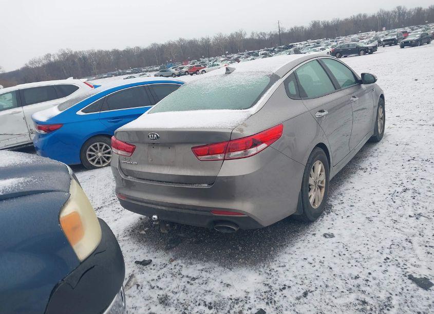 Photo 16 of 2018 Kia Optima LX (VIN 5XXGT4L30JG207278)