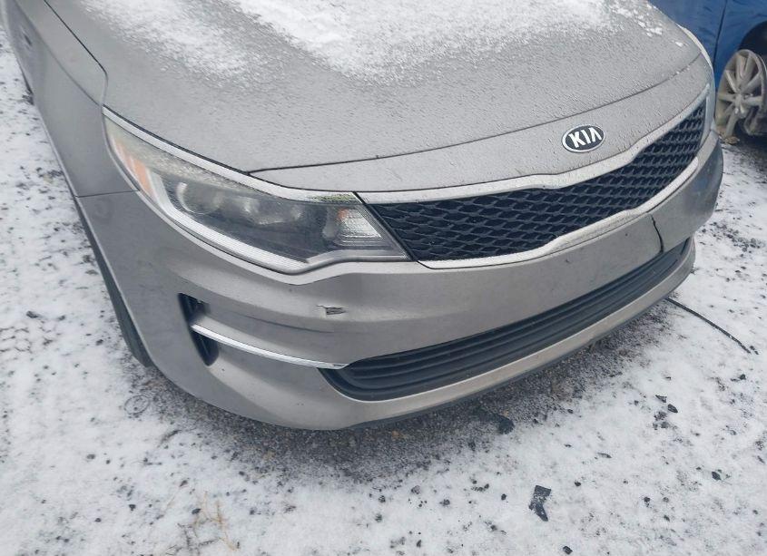 Photo 6 of 2018 Kia Optima LX (VIN 5XXGT4L30JG207278)