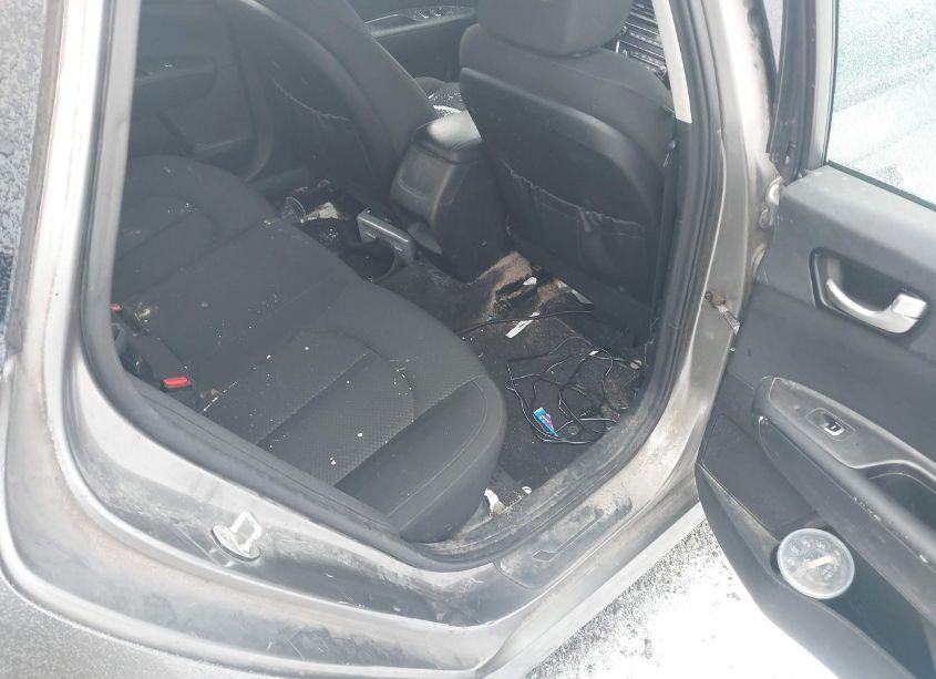 Photo 8 of 2018 Kia Optima LX (VIN 5XXGT4L30JG207278)