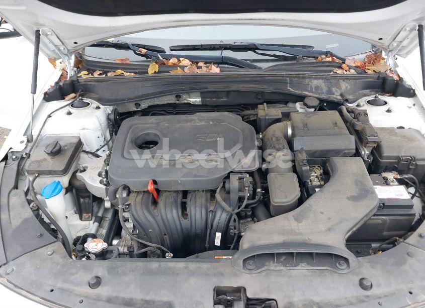 Photo 10 of 2018 Kia Optima LX (VIN 5XXGT4L30JG221505)