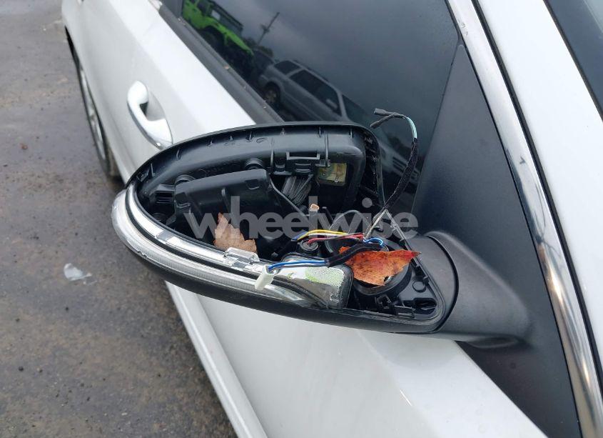 Photo 18 of 2018 Kia Optima LX (VIN 5XXGT4L30JG221505)