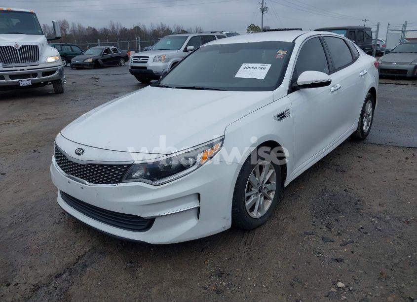 Photo 2 of 2018 Kia Optima LX (VIN 5XXGT4L30JG221505)