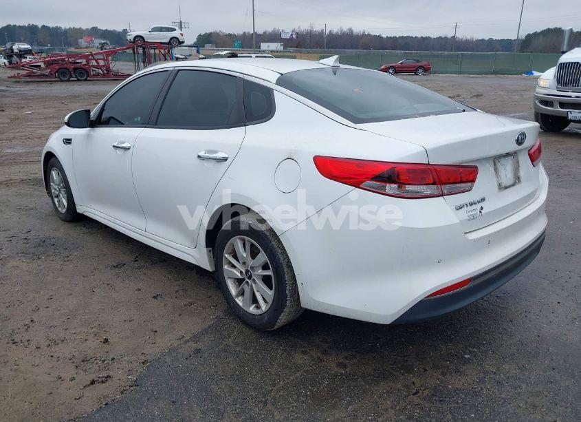 Photo 3 of 2018 Kia Optima LX (VIN 5XXGT4L30JG221505)
