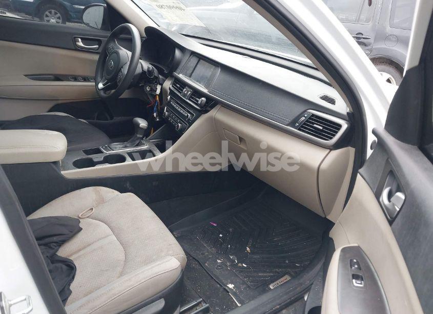 Photo 5 of 2018 Kia Optima LX (VIN 5XXGT4L30JG221505)