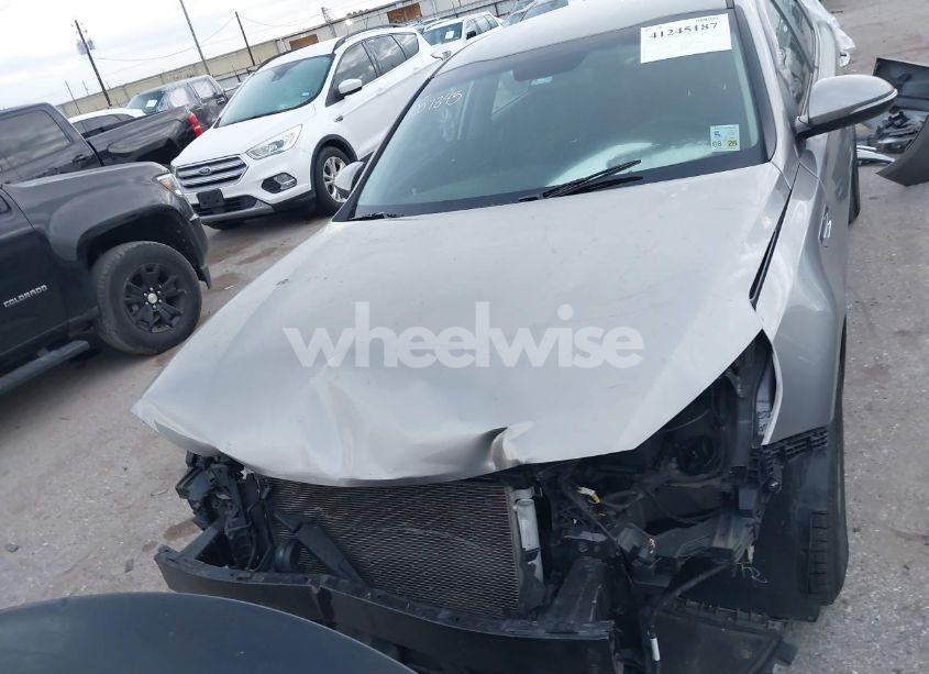 Photo 13 of 2018 Kia Optima LX (VIN 5XXGT4L30JG222489)