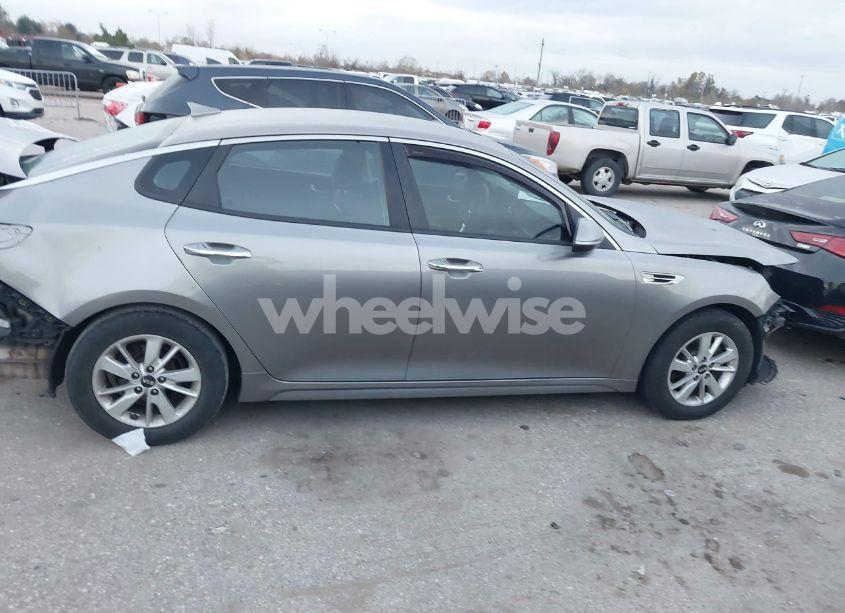 Photo 14 of 2018 Kia Optima LX (VIN 5XXGT4L30JG222489)