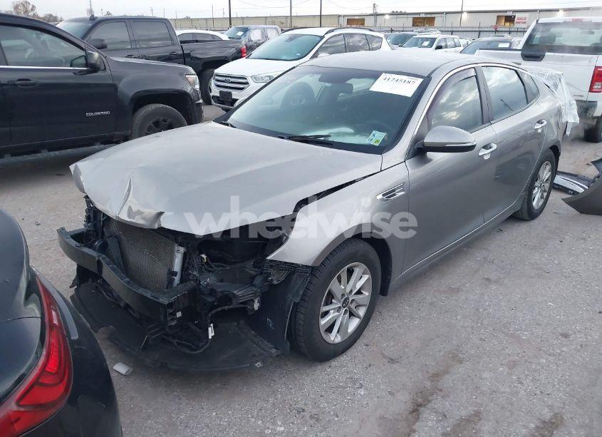 Photo 2 of 2018 Kia Optima LX (VIN 5XXGT4L30JG222489)