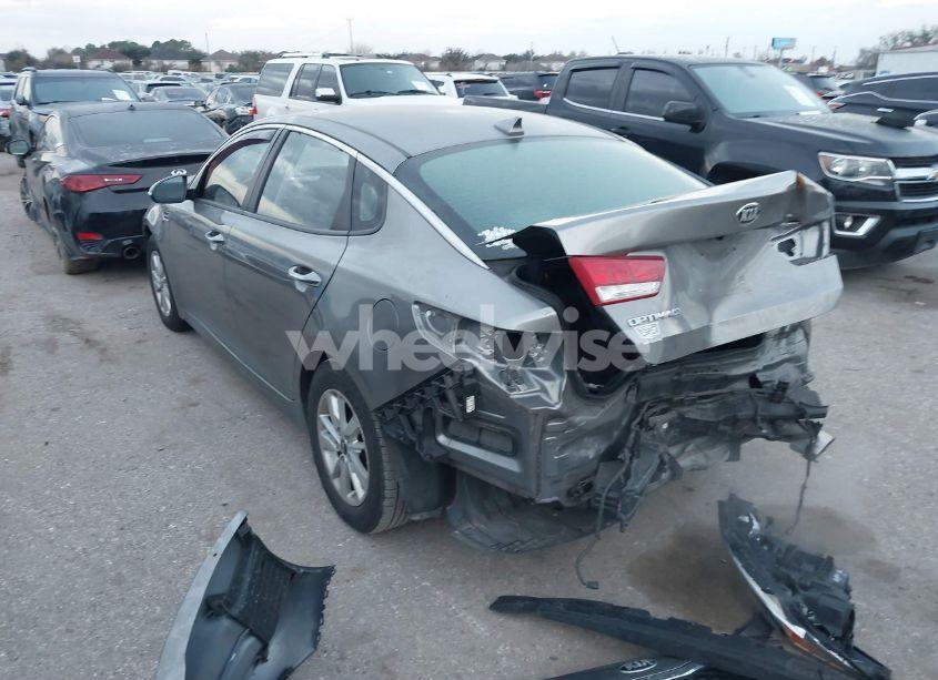 Photo 3 of 2018 Kia Optima LX (VIN 5XXGT4L30JG222489)