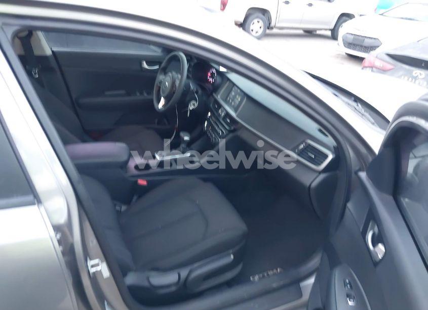 Photo 5 of 2018 Kia Optima LX (VIN 5XXGT4L30JG222489)