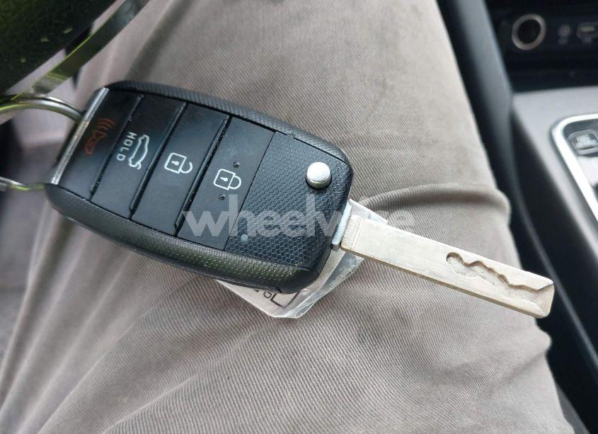 Photo 11 of 2018 Kia Optima LX (VIN 5XXGT4L30JG222699)