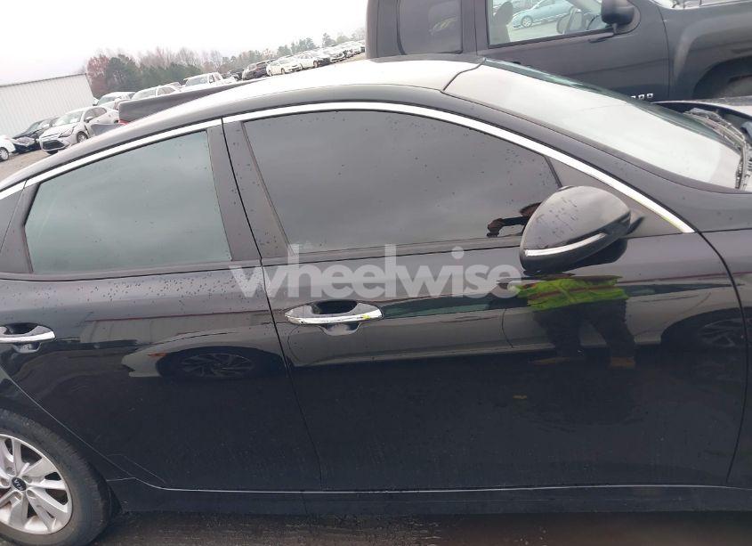 Photo 13 of 2018 Kia Optima LX (VIN 5XXGT4L30JG222699)