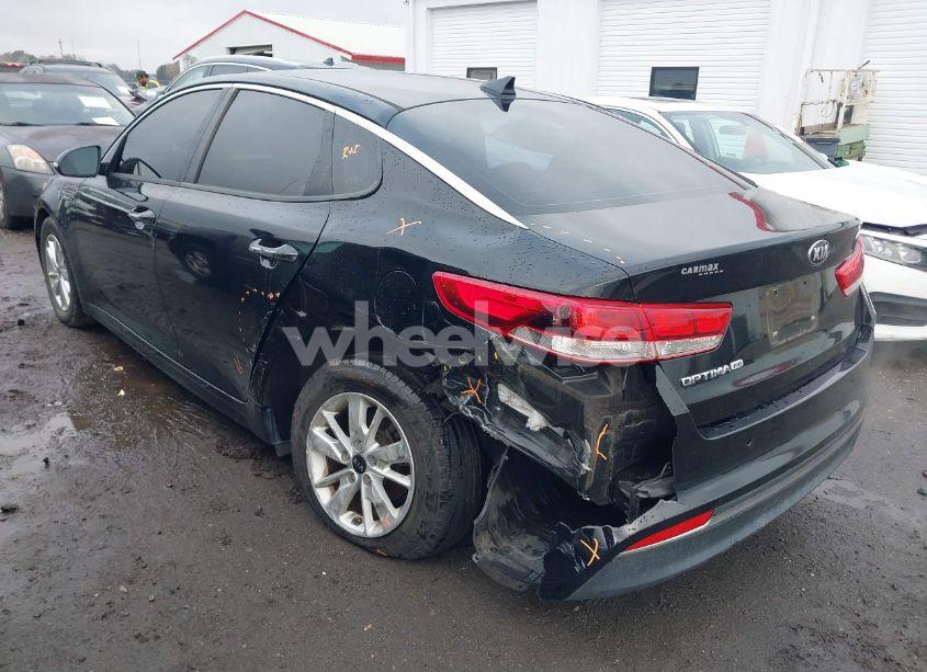 Photo 3 of 2018 Kia Optima LX (VIN 5XXGT4L30JG222699)